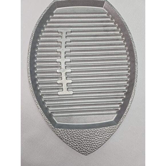 Wilton Armetale Gourmet Grillware Football Shape Griller - Picture 2 of 14